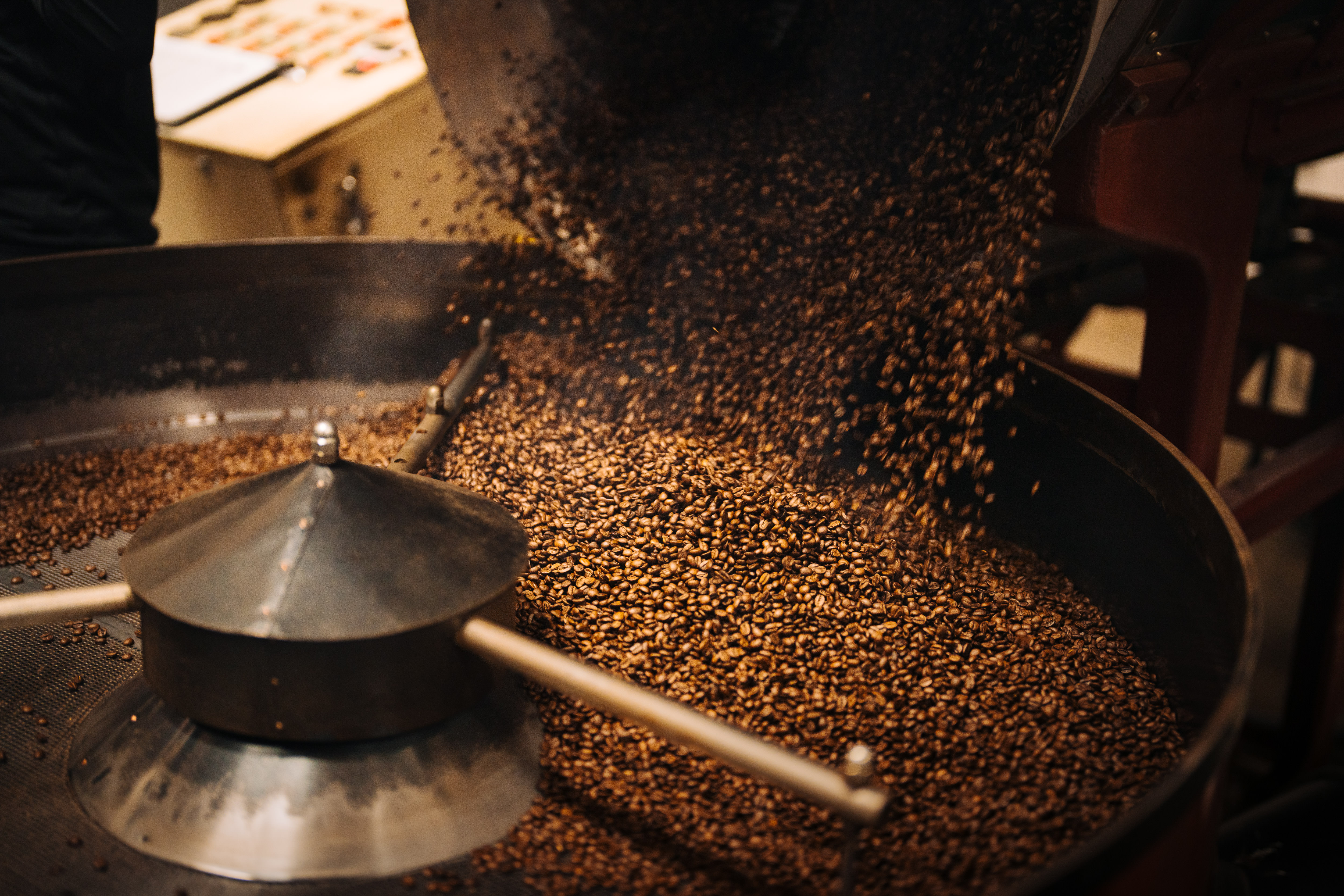 PROBAT releasing roasted beans